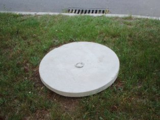 Betonski šaht poklopac